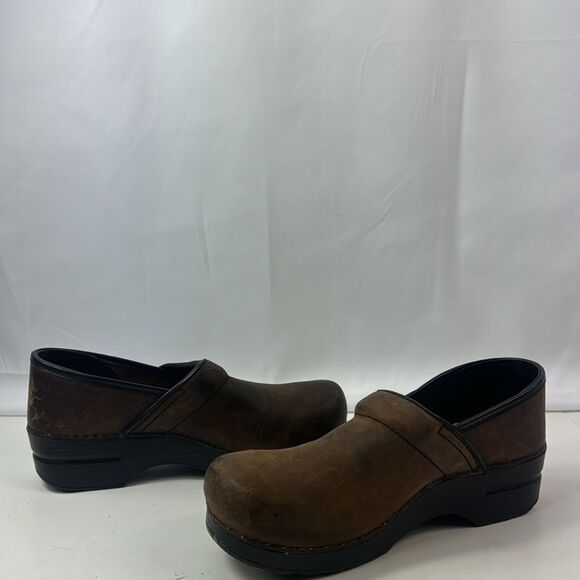 Dansko Professional Antique Brown Leather Women's Clogs - Picture 4 of 14
